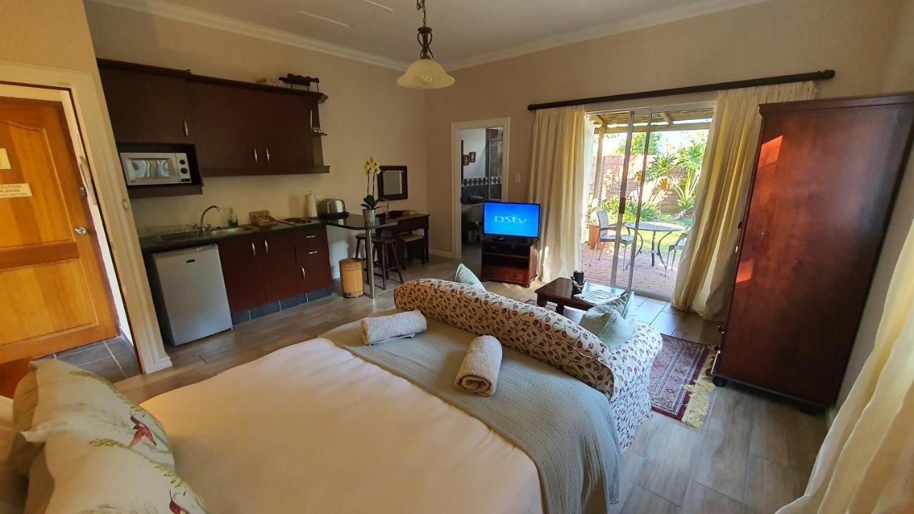 The Lazy Lizard Hotel เดอร์บัน ภายนอก รูปภาพ